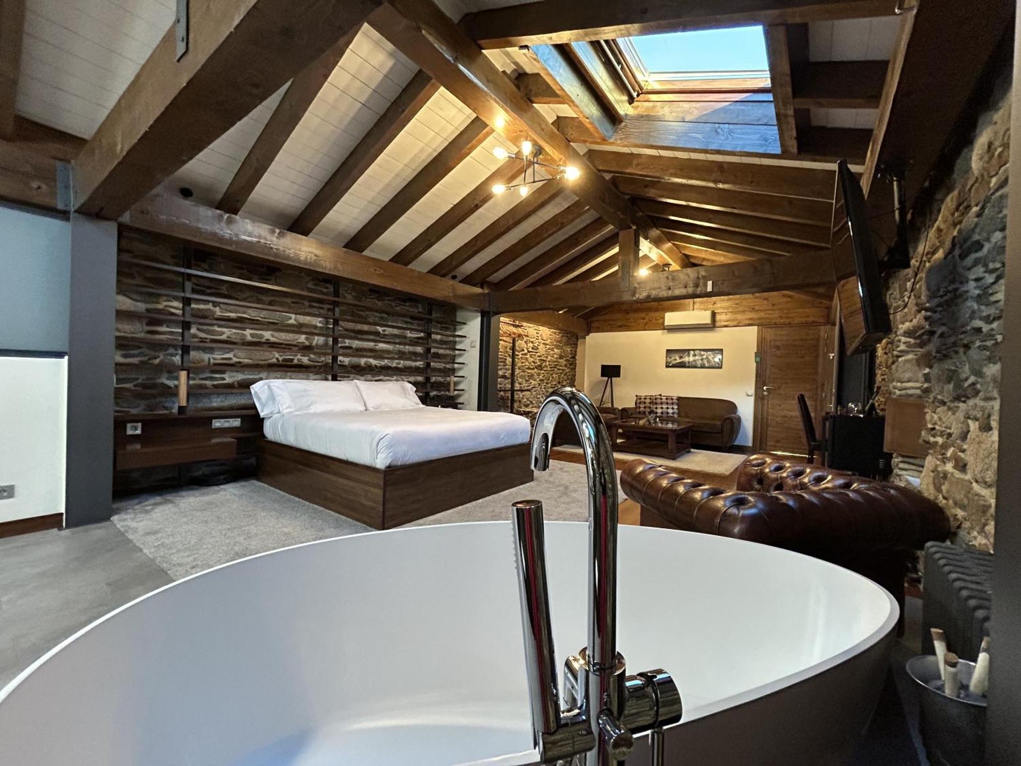 Mas Farner - Adults Only Bed & Breakfast Llivia Bilik gambar